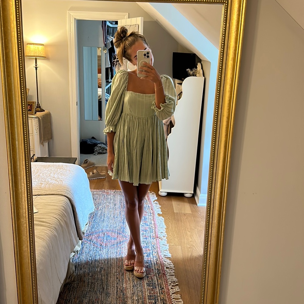 Beautiful light green M/\BLE mini dress 👗